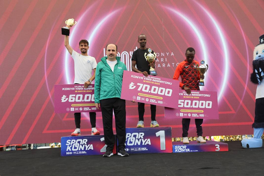 4'üncü Uluslararası Konya Yarı Maratonu nefes kesti 13
